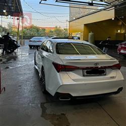 تويوتا أفالون